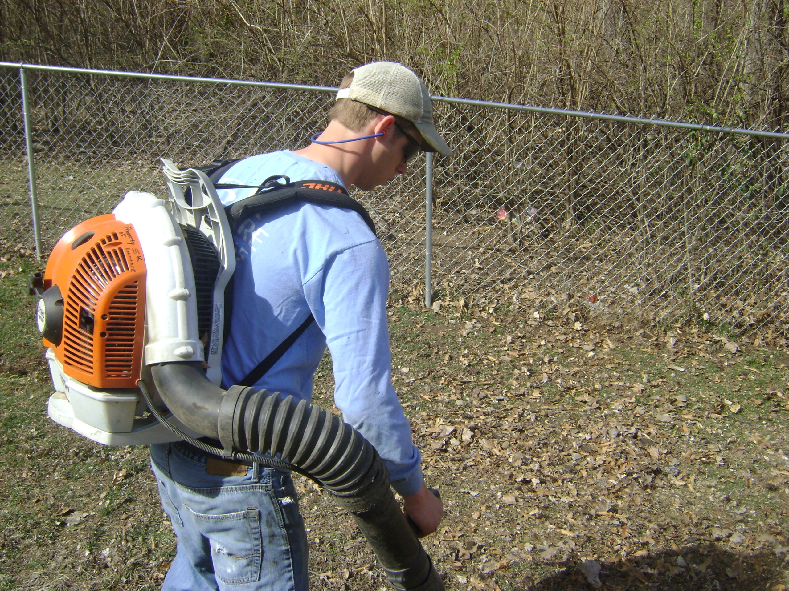 leaf removal Kansas City, Overland Park, Leawood SK Lawn and Landscape