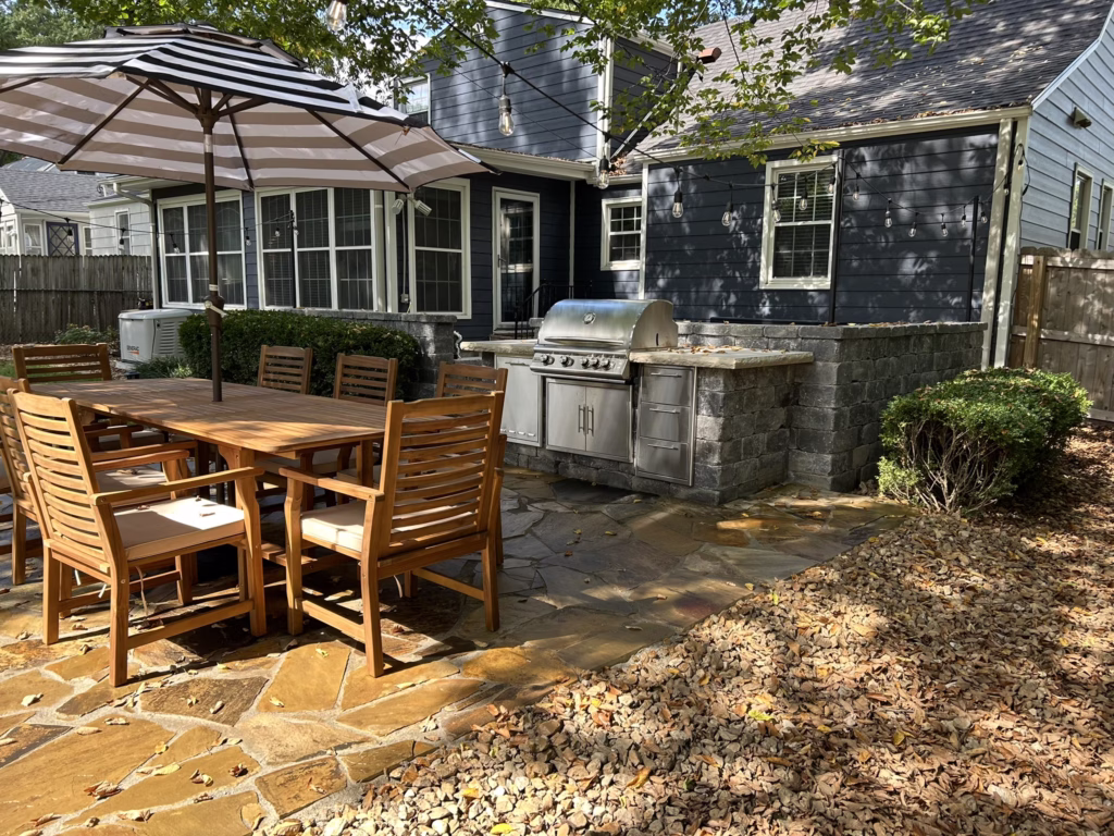 Kansas-City-mulch-delivery-lawn-care-landscape-maintenance